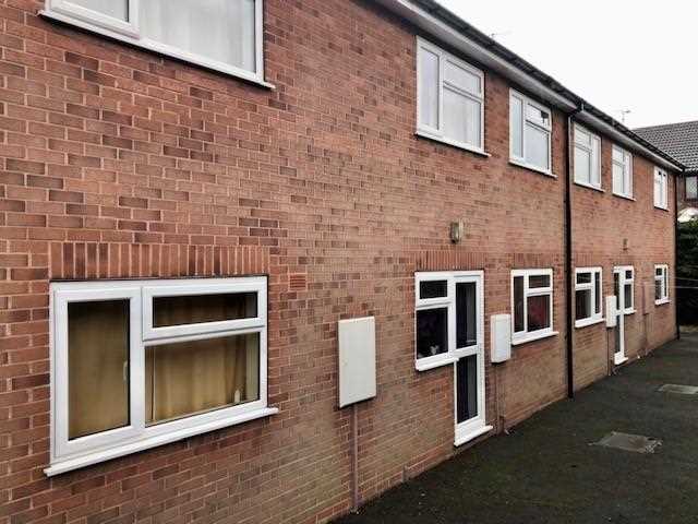 Broom Hill Court, Old Whittington