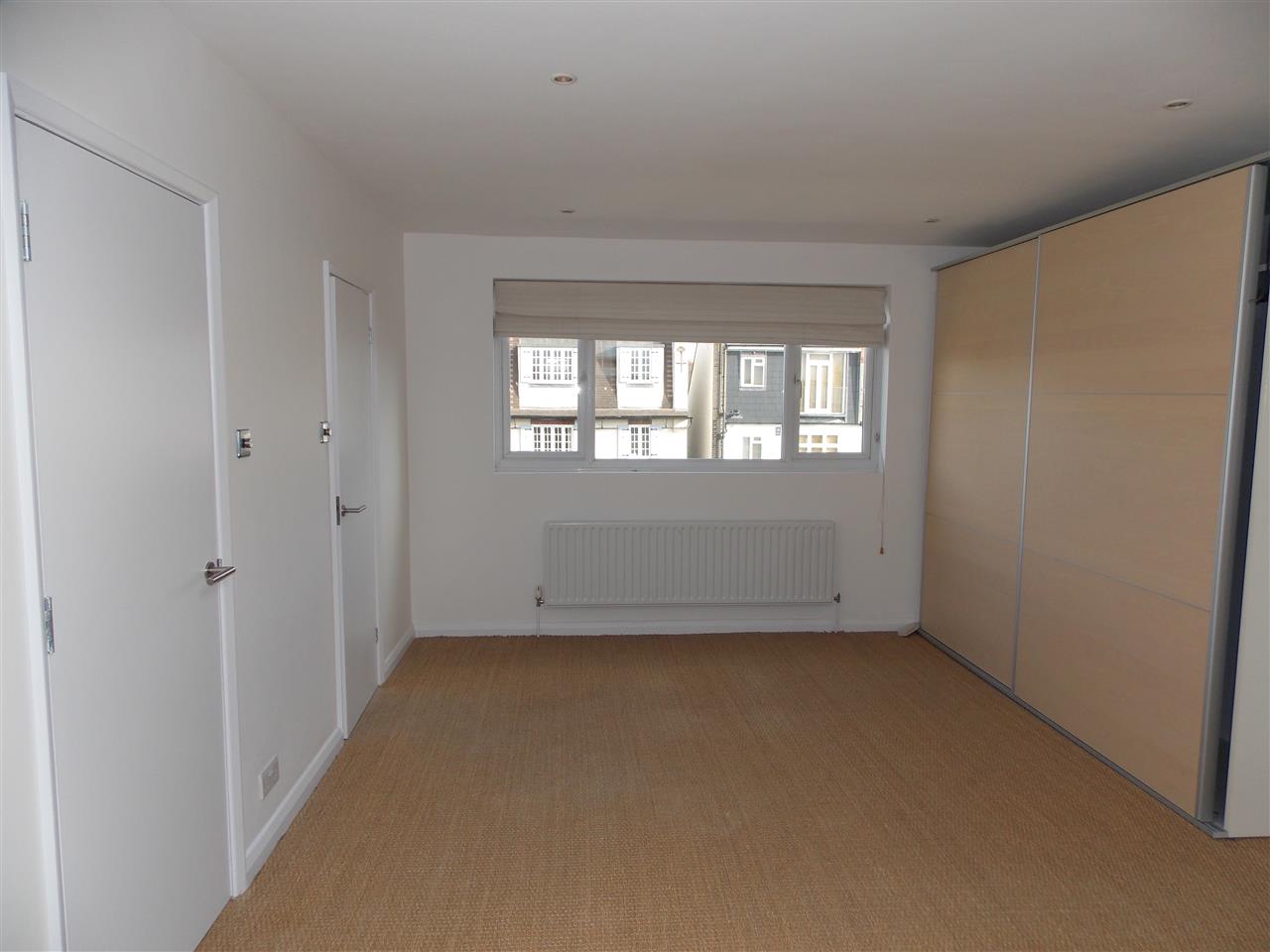 Roehampton Vale - Picture 3