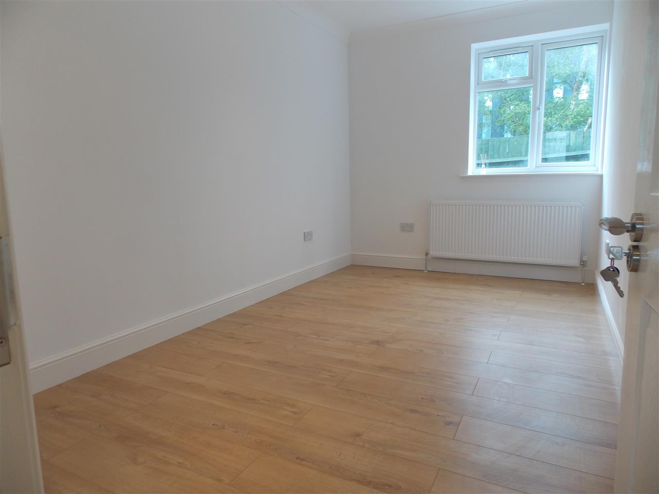 Roehampton Vale - Picture 2