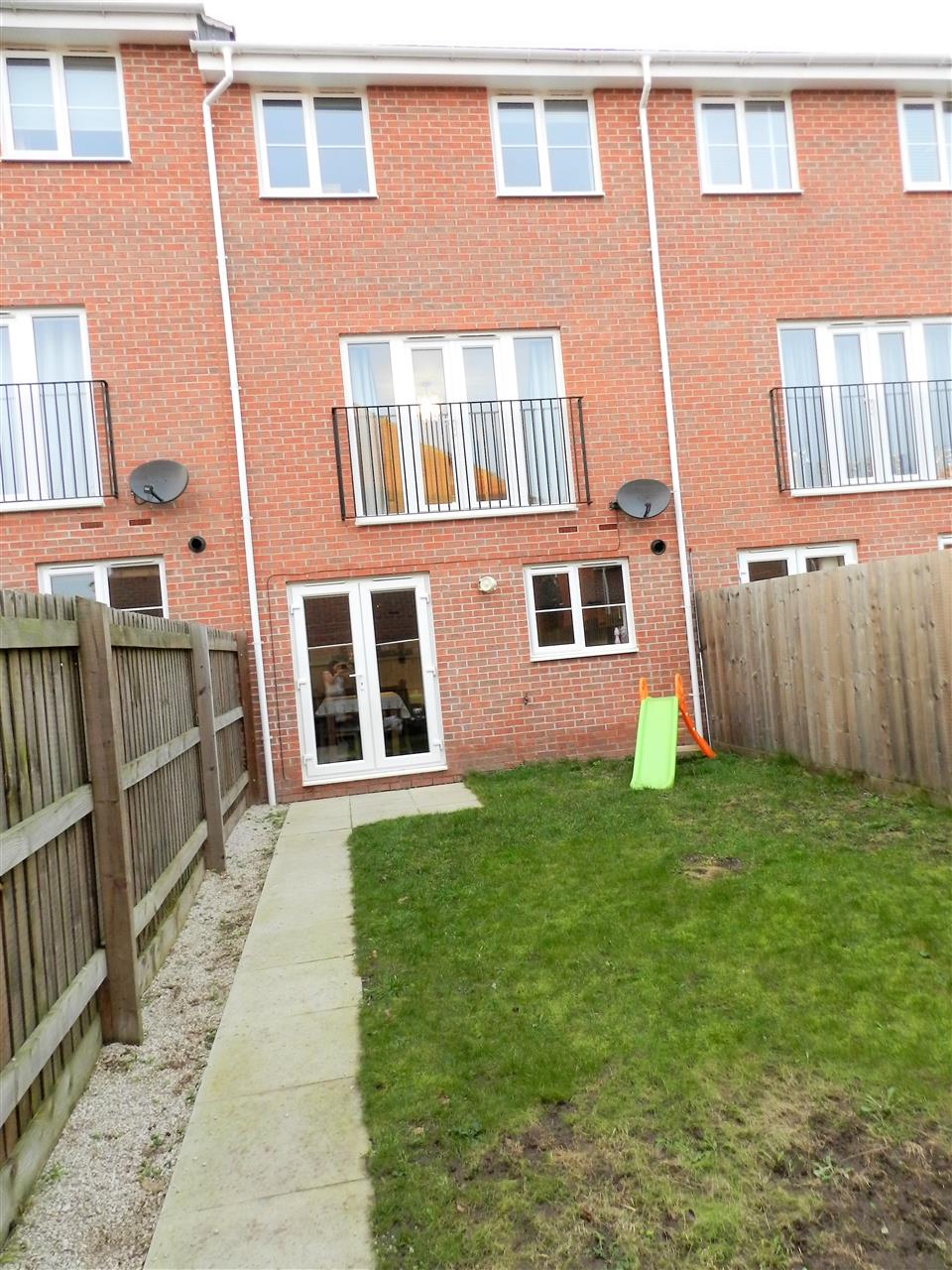 Kerry Close - Picture 15