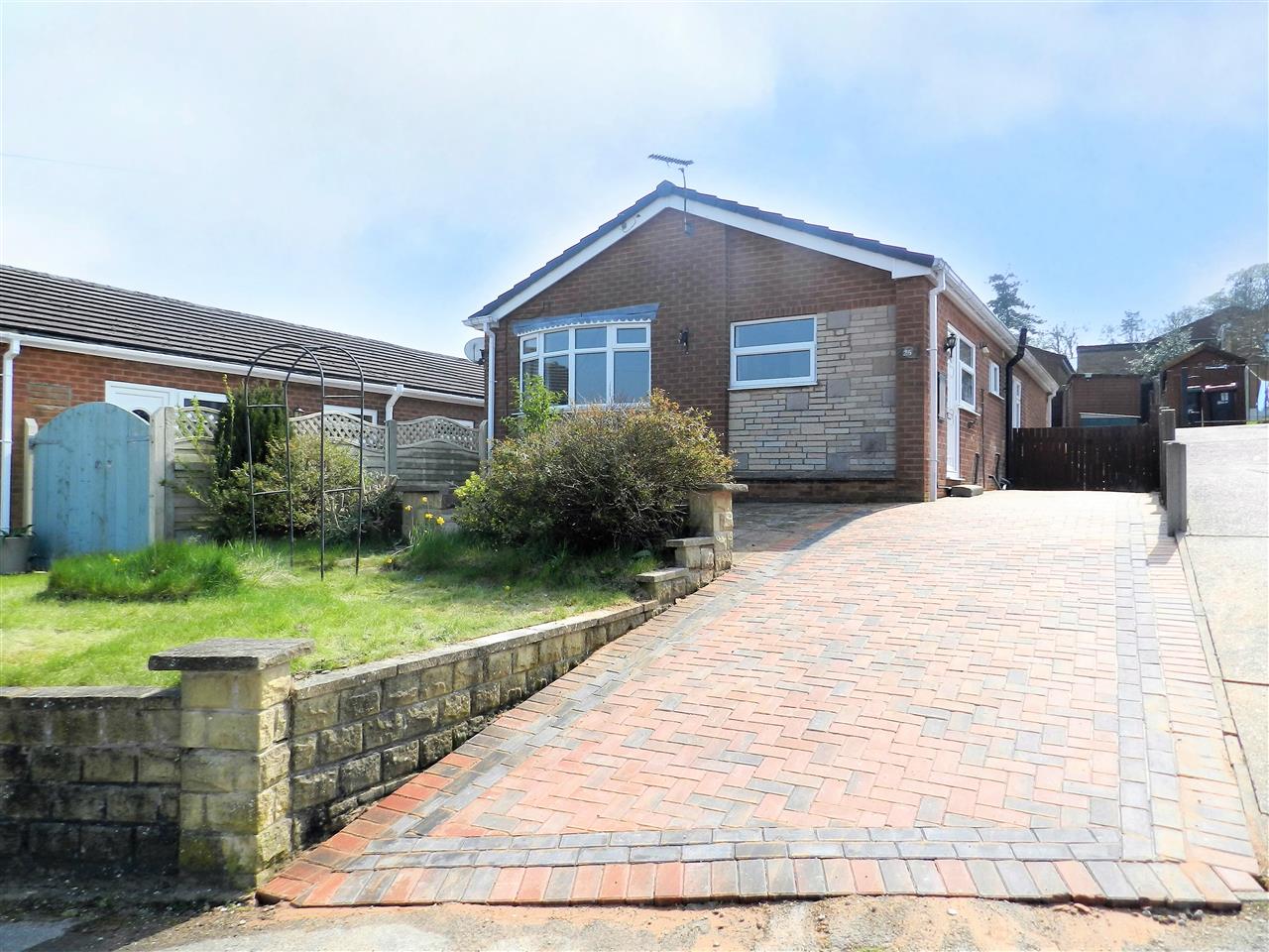 Mickledale Close - Picture 1