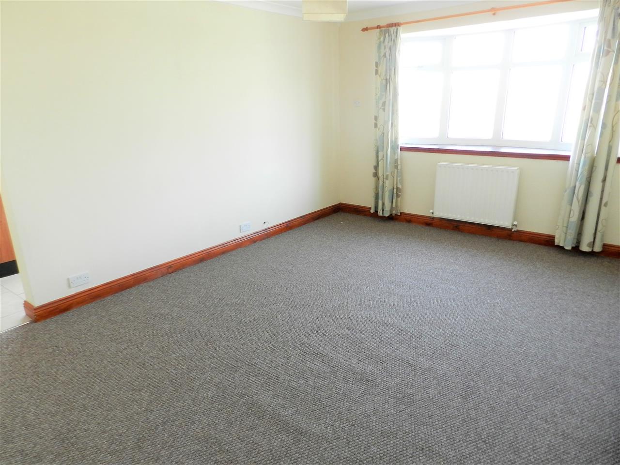 Thornham Crescent - Picture 4
