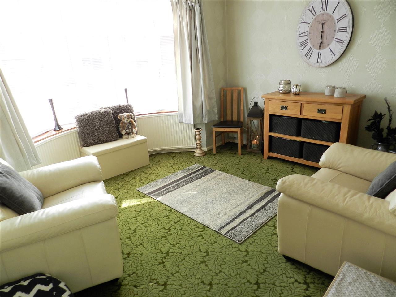 Cedar Avenue - Picture 5