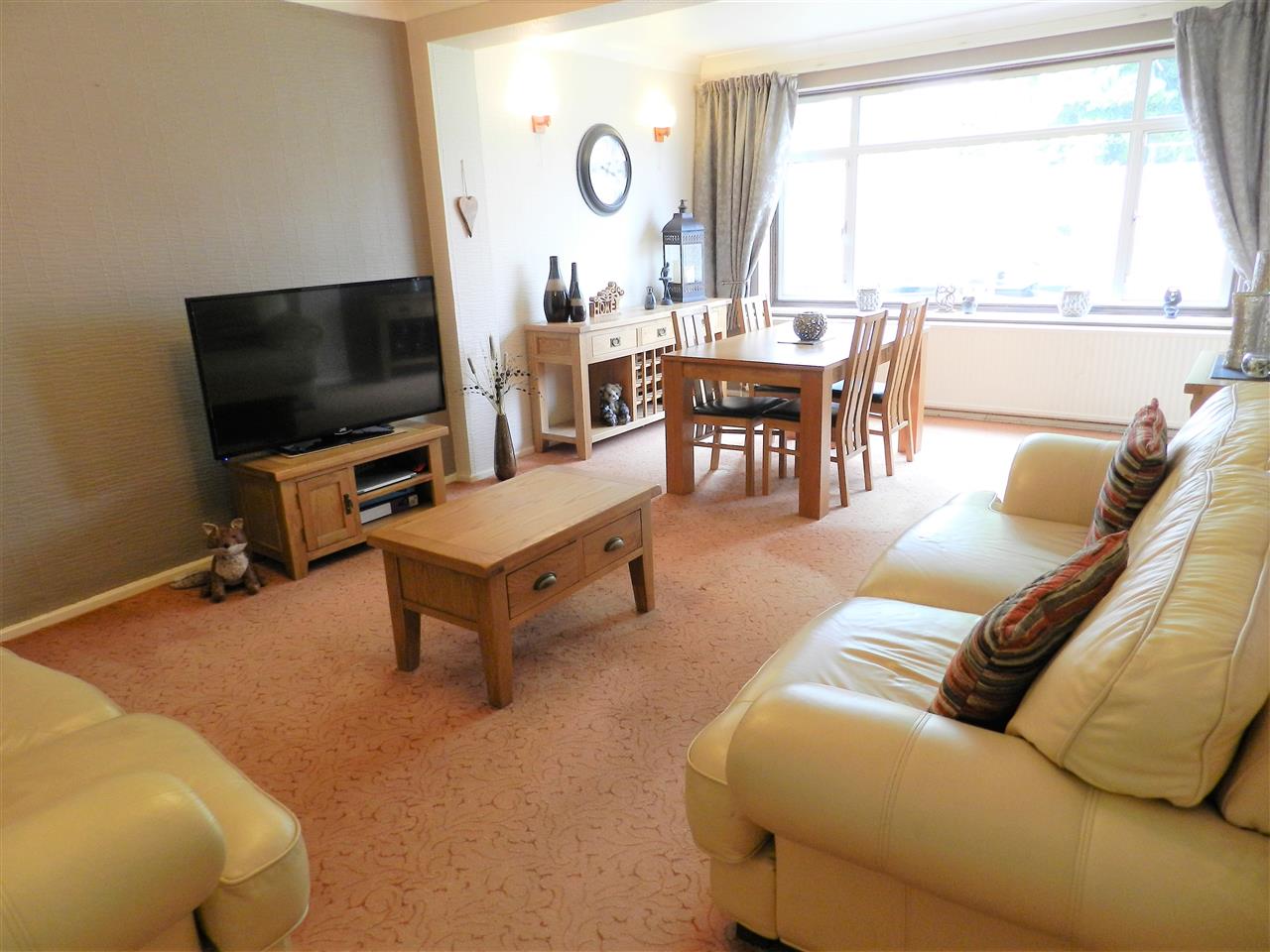 Cedar Avenue - Picture 6