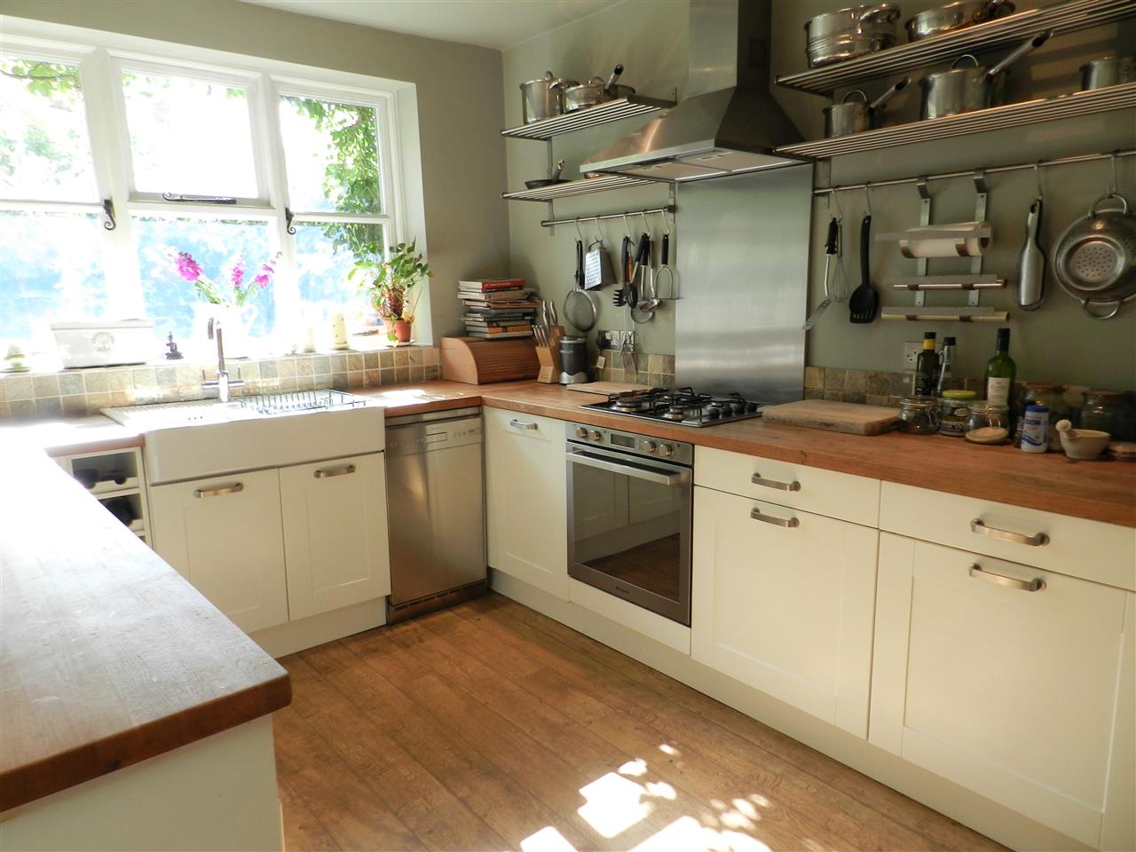 Waldeck Road - Picture 11