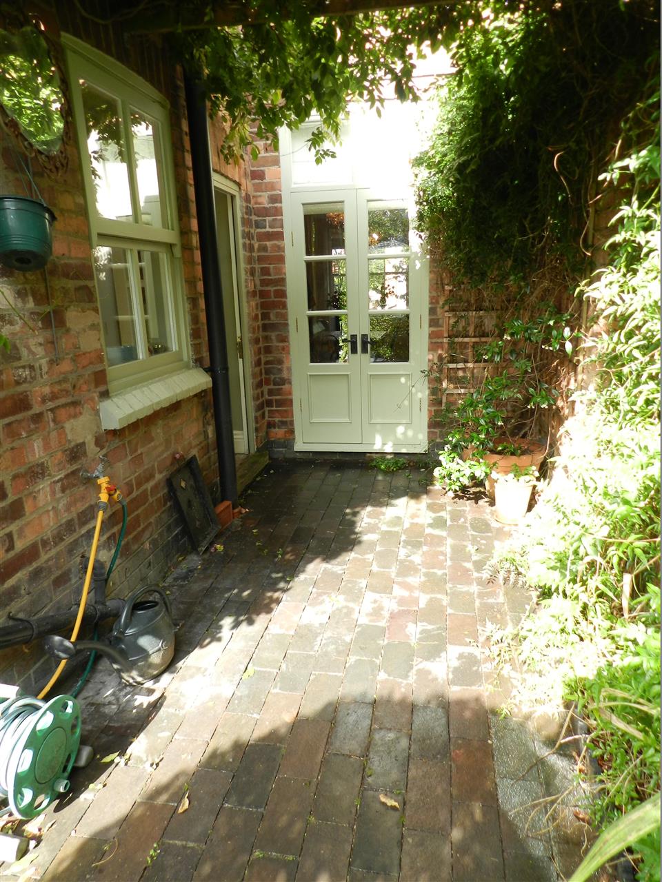 Waldeck Road - Picture 24