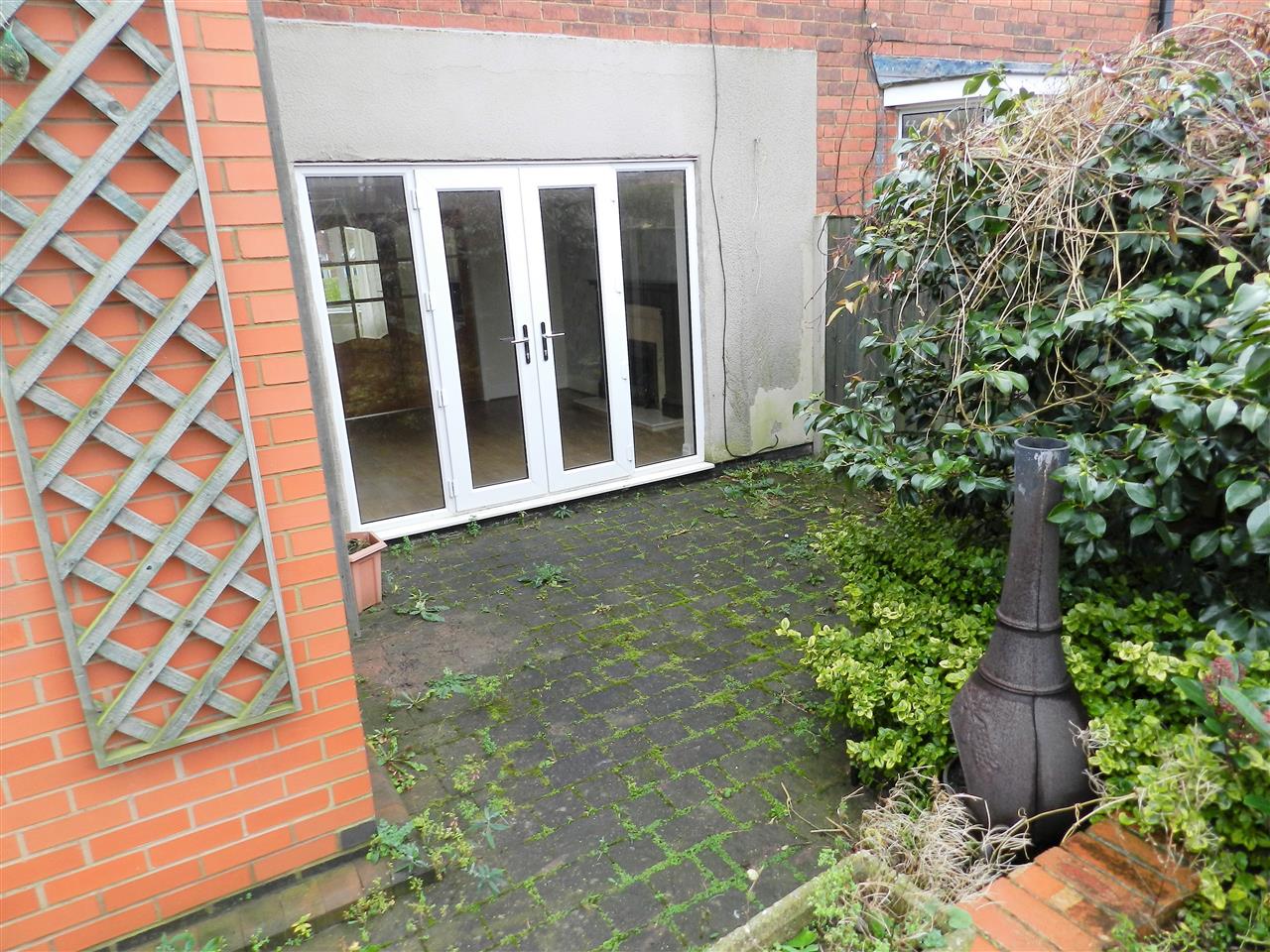 Woburn Place - Picture 17