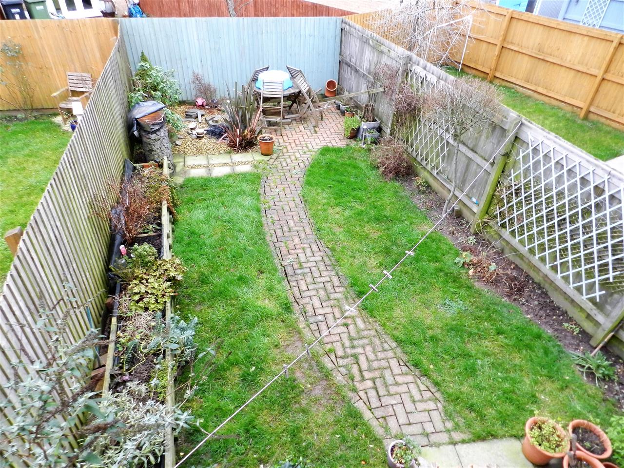 Braunton Crescent - Picture 14