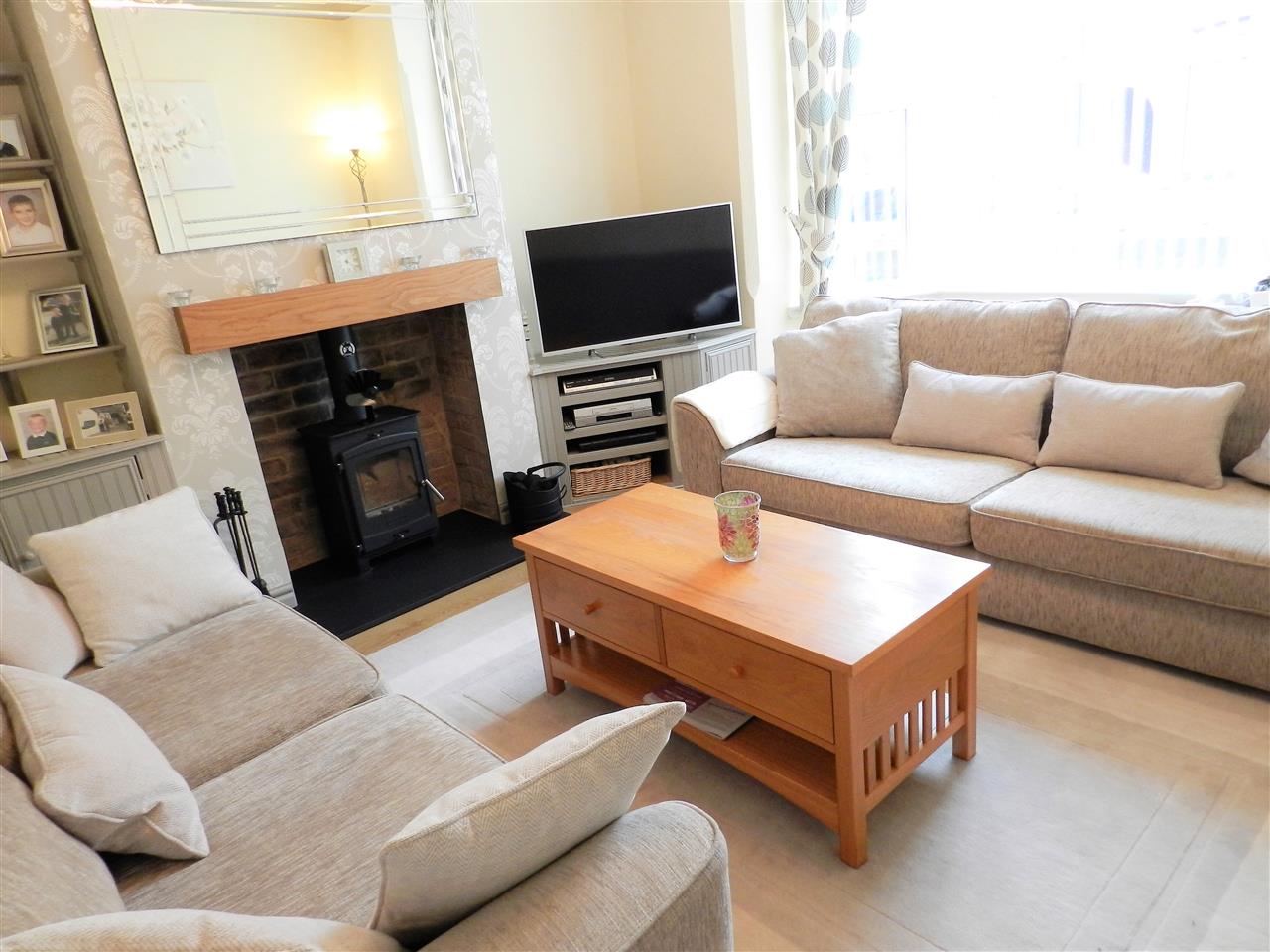 Station Road - Picture 2