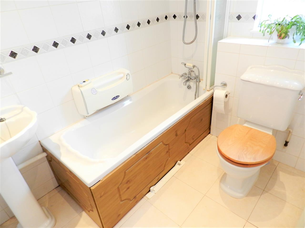 Hollinwell Close - Picture 16