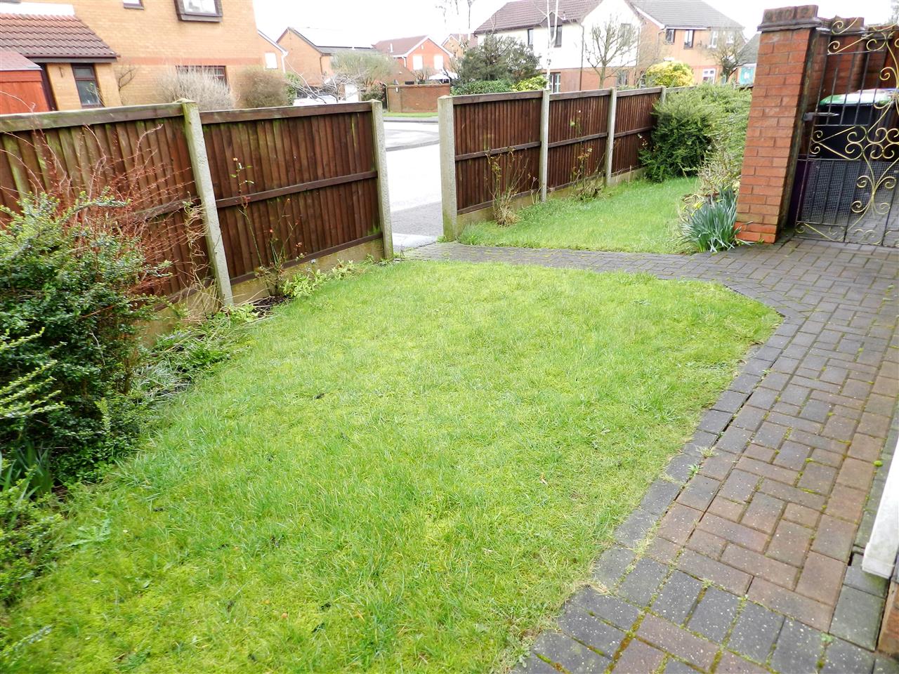 Hollinwell Close - Picture 18