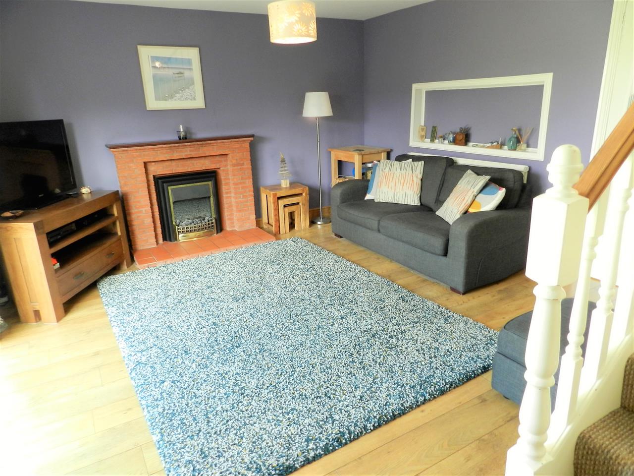 Mickledale Close - Picture 2