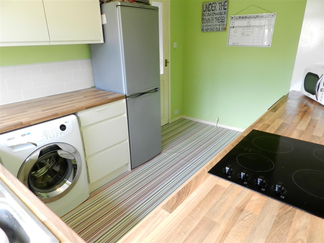 Mickledale Close - Picture 4