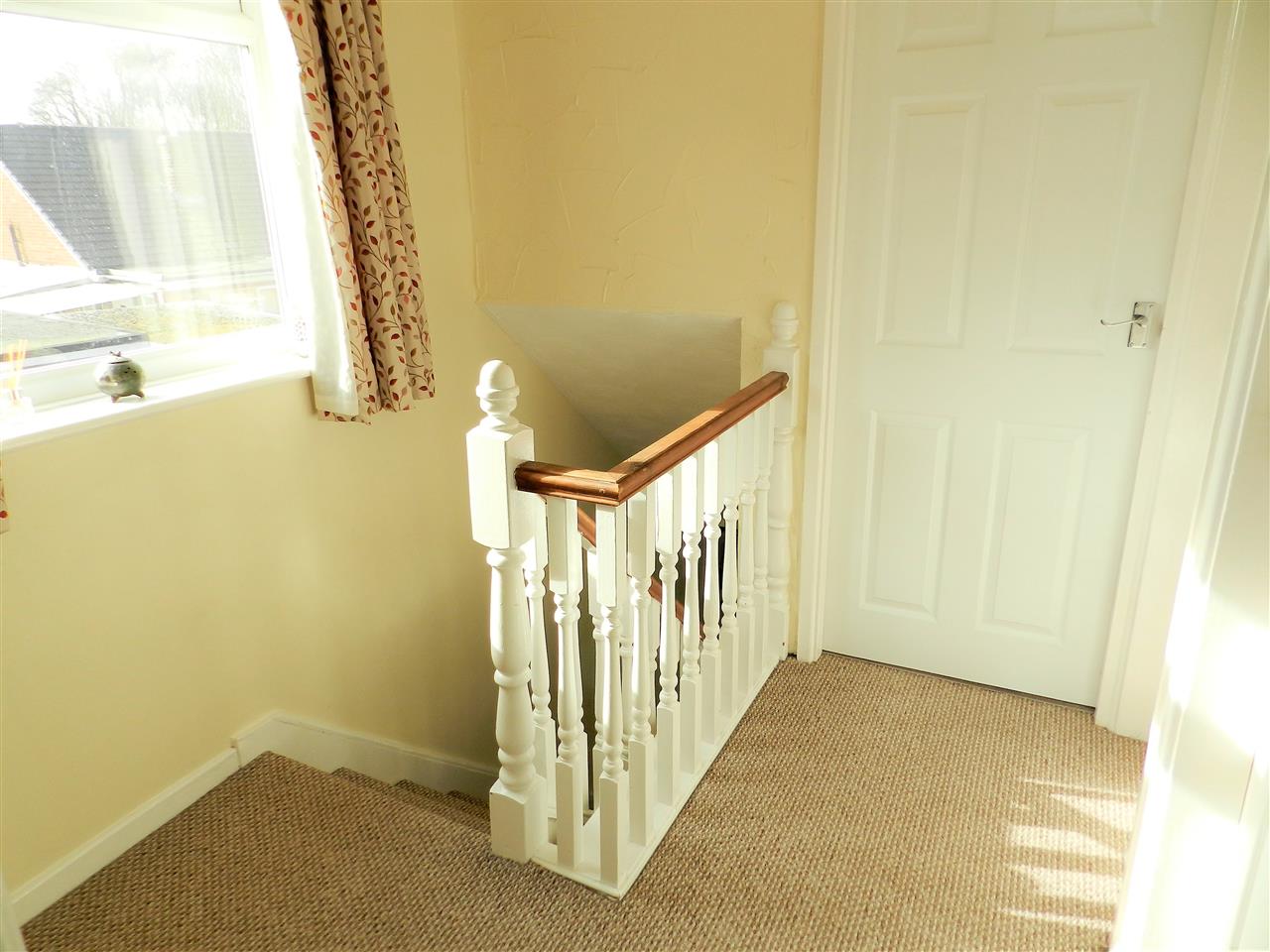 Mickledale Close - Picture 7
