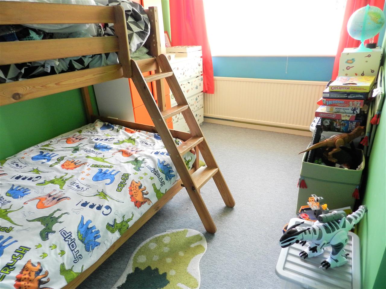 Mickledale Close - Picture 10
