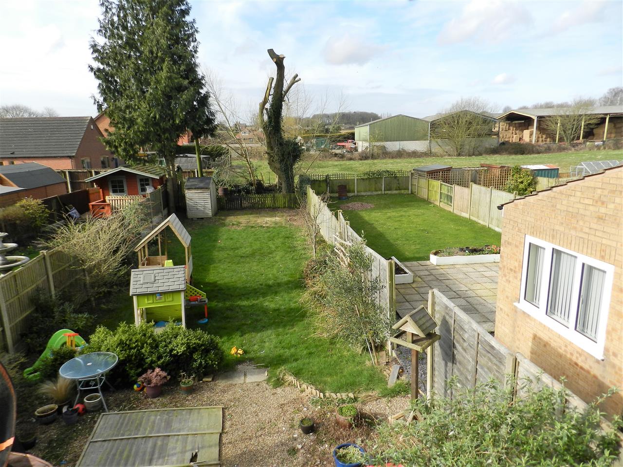 Mickledale Close - Picture 14