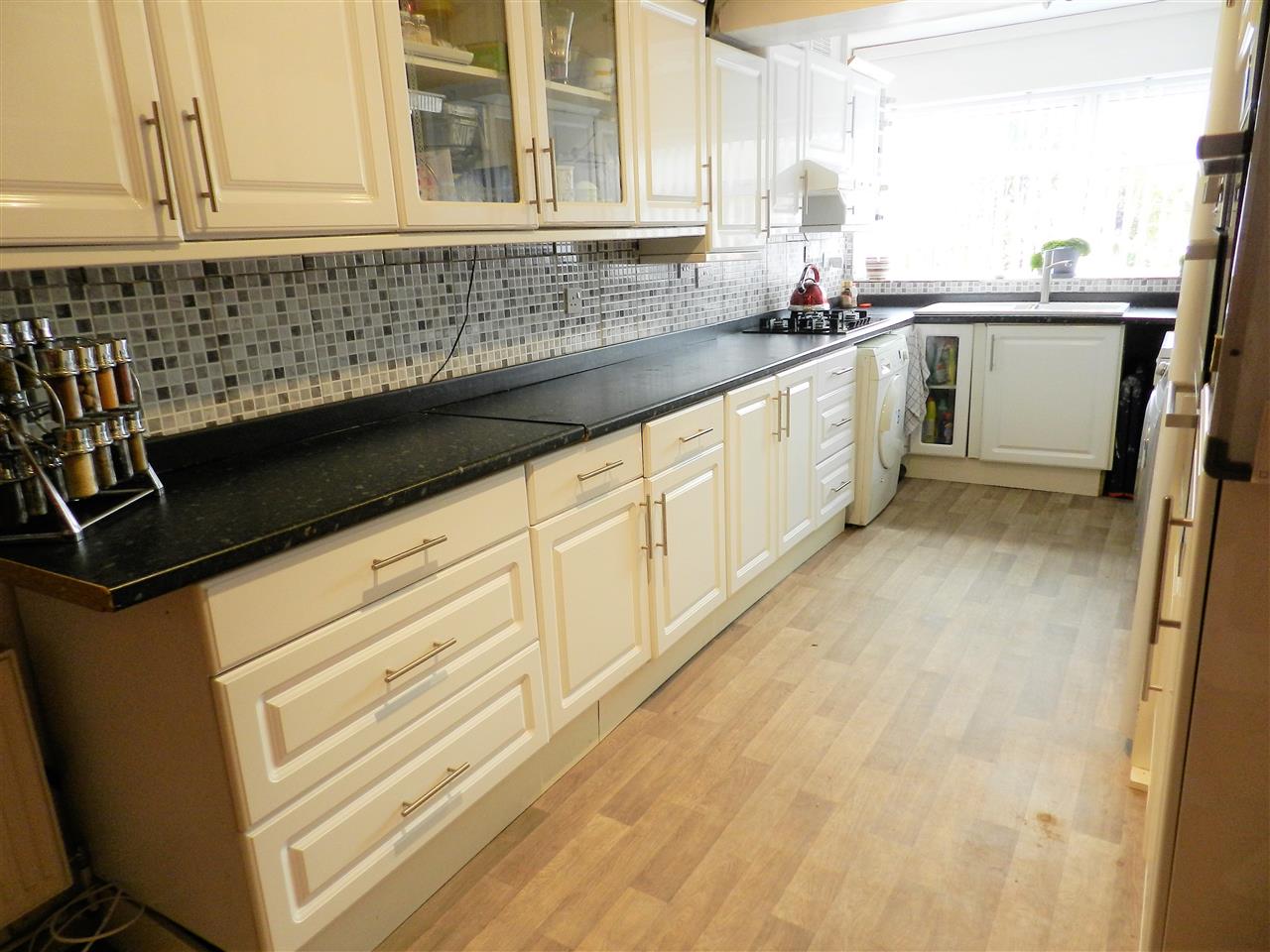 Mickledale Close - Picture 8