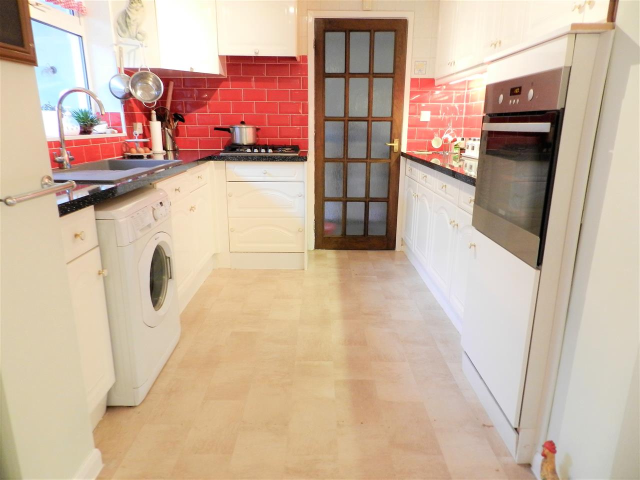 Mickledale Close - Picture 11