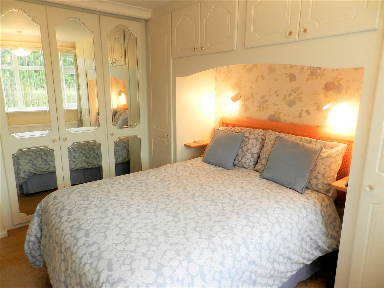 Mickledale Close - Picture 16