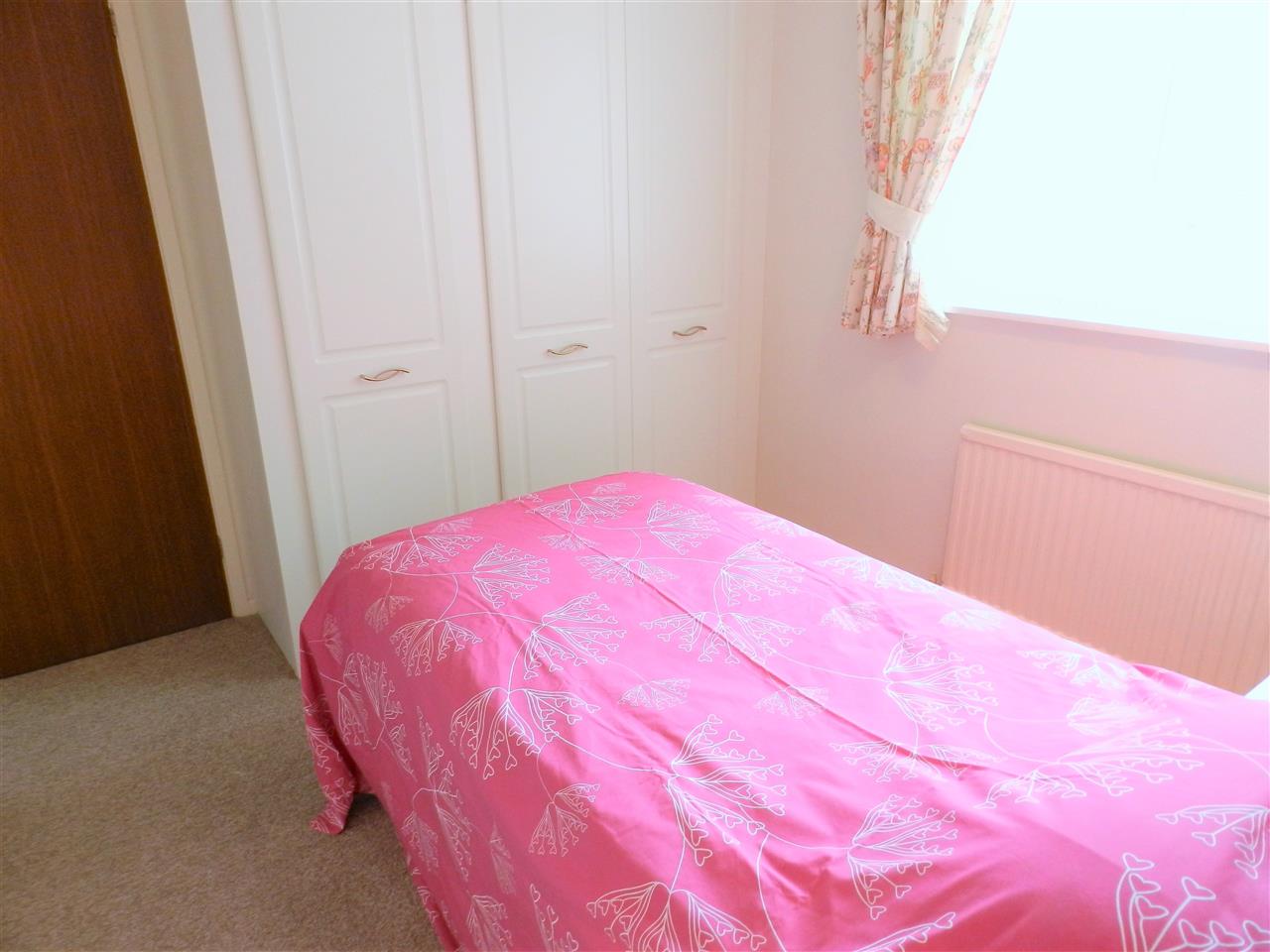 Mickledale Close - Picture 19