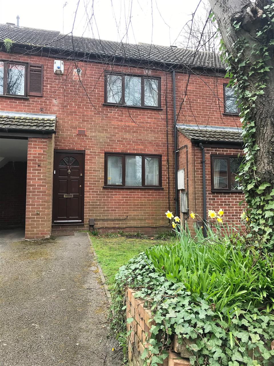 Hamilton Road - Picture 1