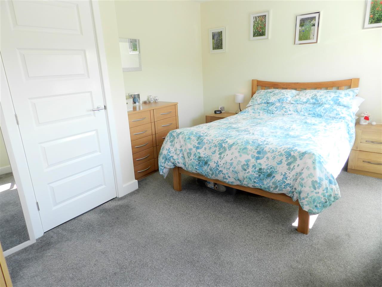 Kingston Road - Picture 9