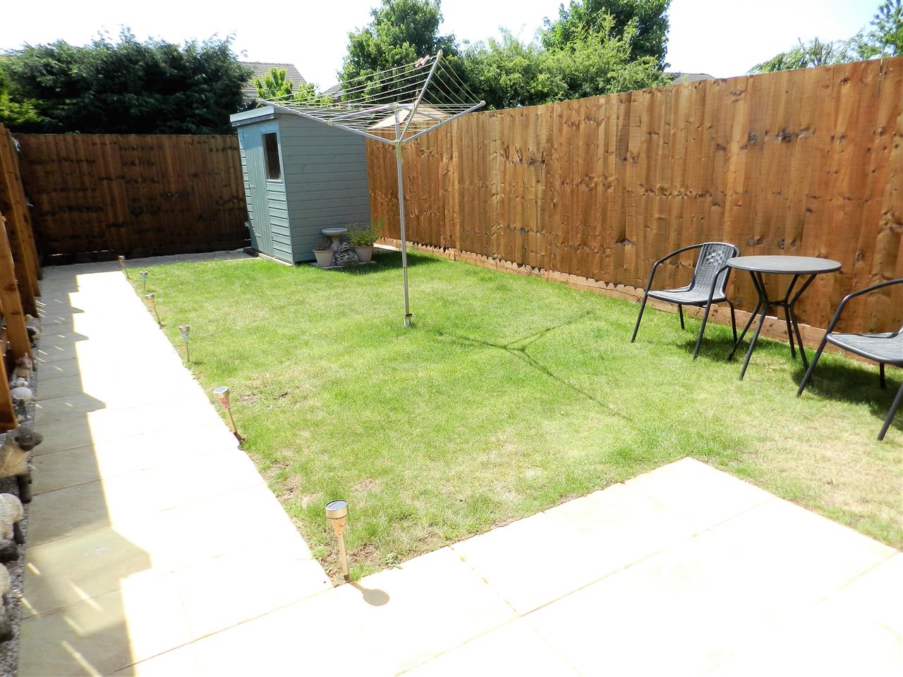 Kingston Road - Picture 15