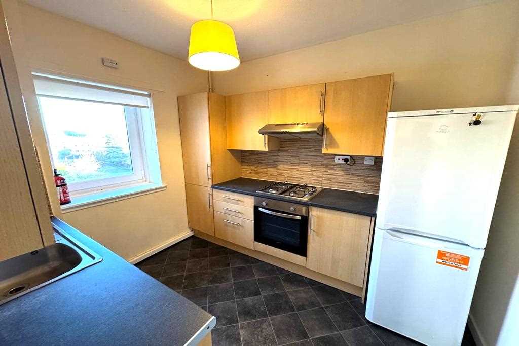 Pendeen Crescent - Picture 6