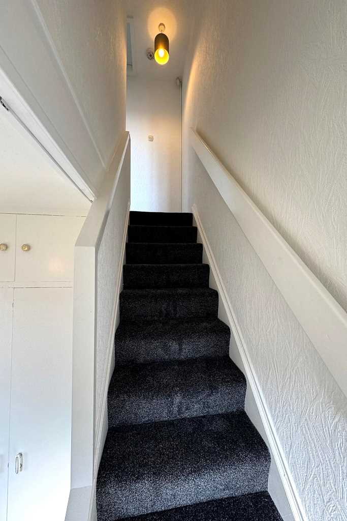 Birnam Avenue - Picture 8
